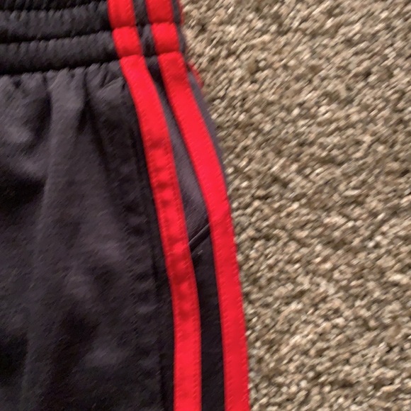 Adidas youth joggers with red stripes - Picture 3 of 7